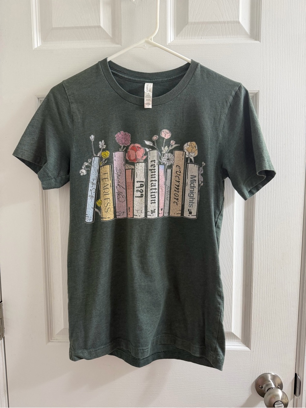 Taylor Swift Tee T-Shirt 1989 Evermore Fearless Small S Midnight